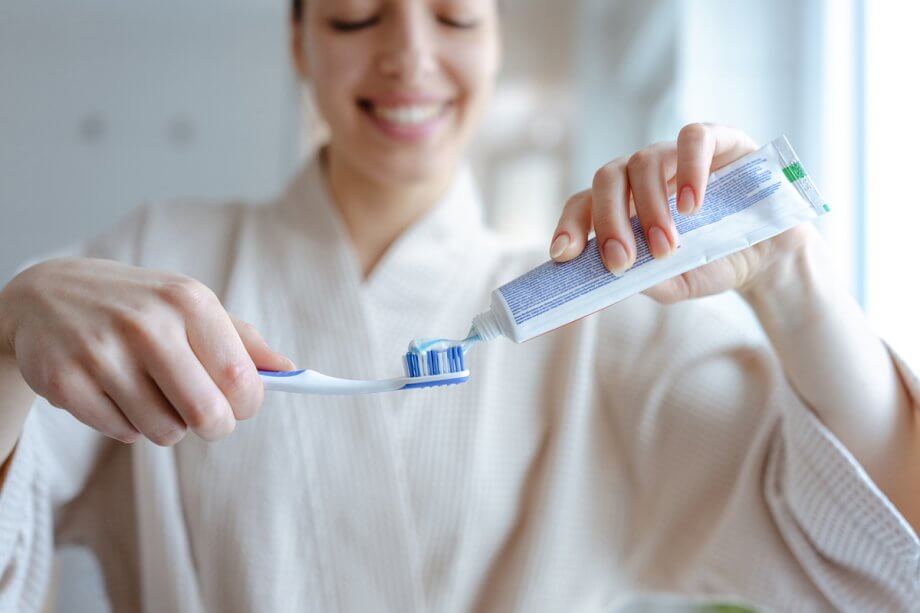 Whitening Toothpaste vs. Professional Treatment: What Really Works?